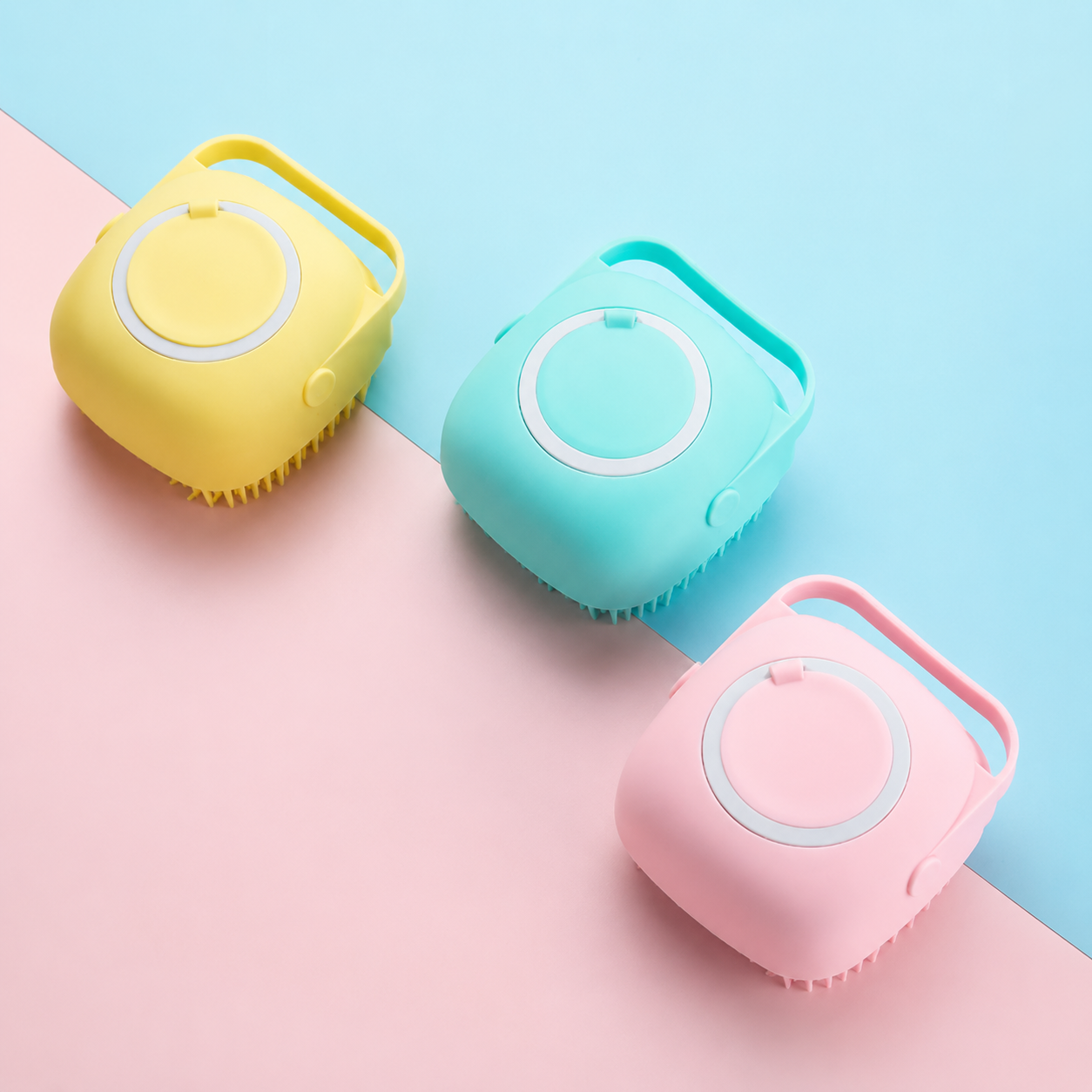 2 in 1 Pet Bath Brush & Shampoo Dispenser | Soft Silicone