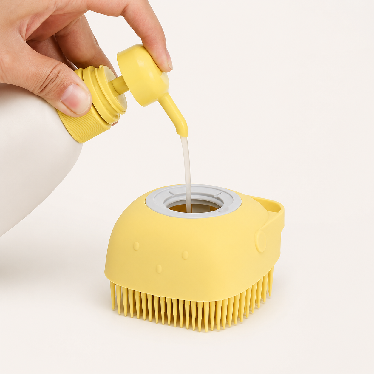 2 in 1 Pet Bath Brush & Shampoo Dispenser | Soft Silicone